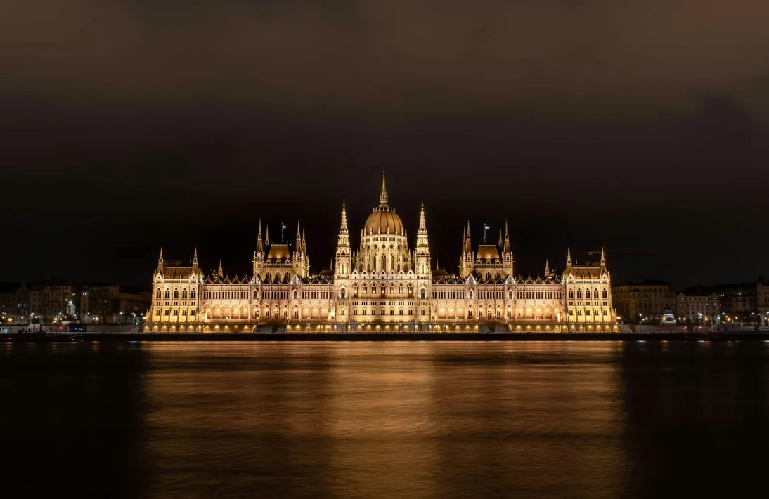 Driving app ratings from 1.6 to 4.7